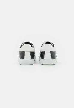 MOSCHINO Trainers - Fantasy -MOSCHINO SHOP f768befd328b45d8a3a8245e9caa02a0