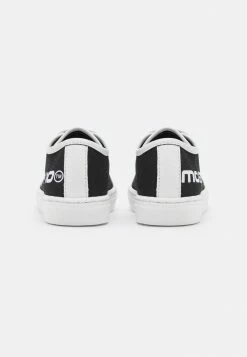 MOSCHINO UNISEX - Trainers - Black/white -MOSCHINO SHOP f8118d6d13664419aacad90785afa464