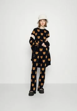 MOSCHINO INTARSIA BEAR - Trousers - Fantasy Black 13 MOSCHINO INTARSIA BEAR - Trousers - Fantasy Black -MOSCHINO SHOP fb481781a0aa4fff8468c8cdd2fc083f