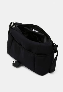 MOSCHINO BABY CHANGING BAG WITH MAT UNISEX - Baby Changing Bag - Black 10 MOSCHINO BABY CHANGING BAG WITH MAT UNISEX - Baby Changing Bag - Black -MOSCHINO SHOP fe8e0b582ffe4332982b88837a39c355